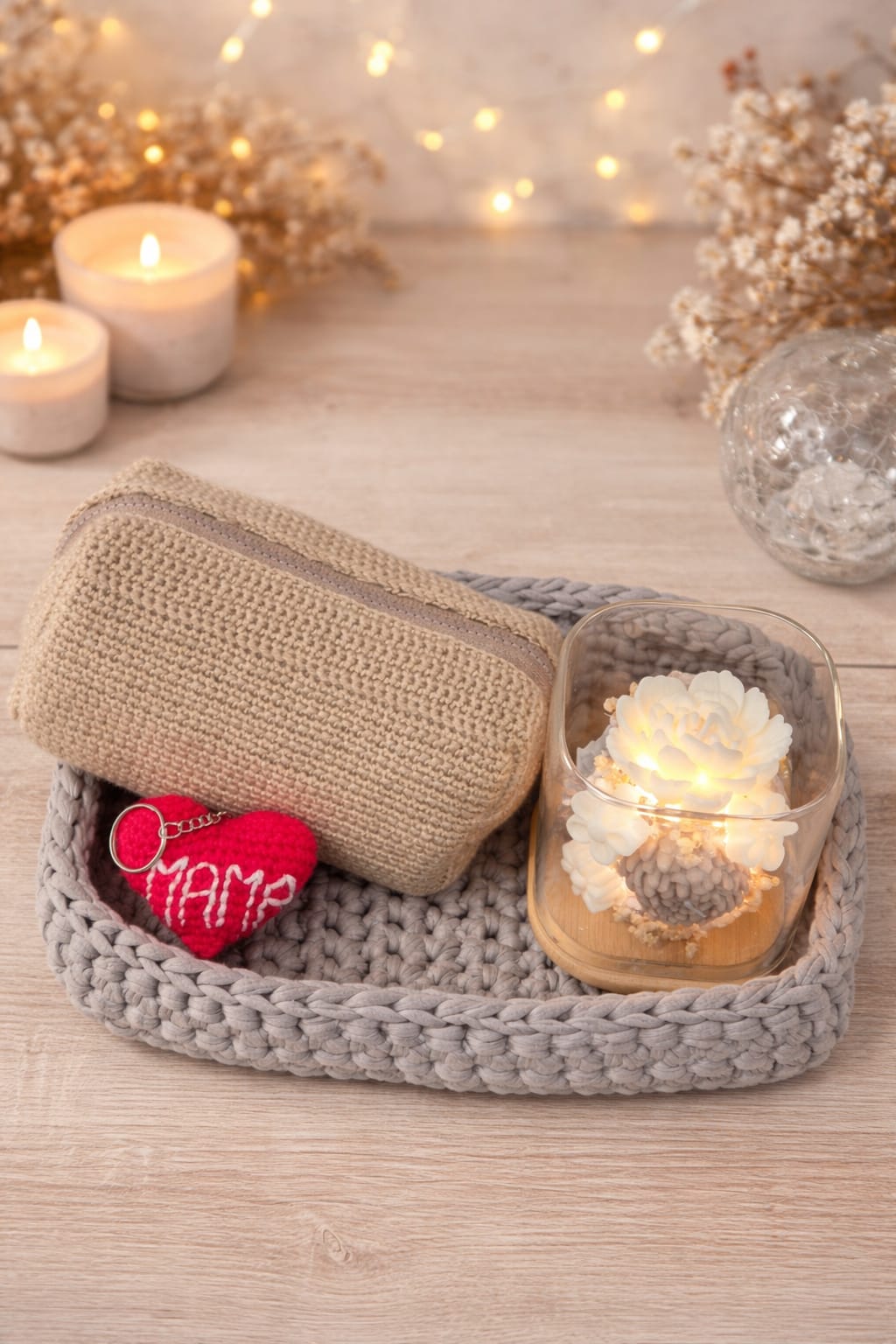 Detalles artesanales de crochet y velas — Corazones Artesanos